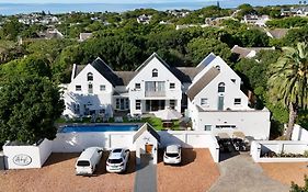 Adrift Guesthouse